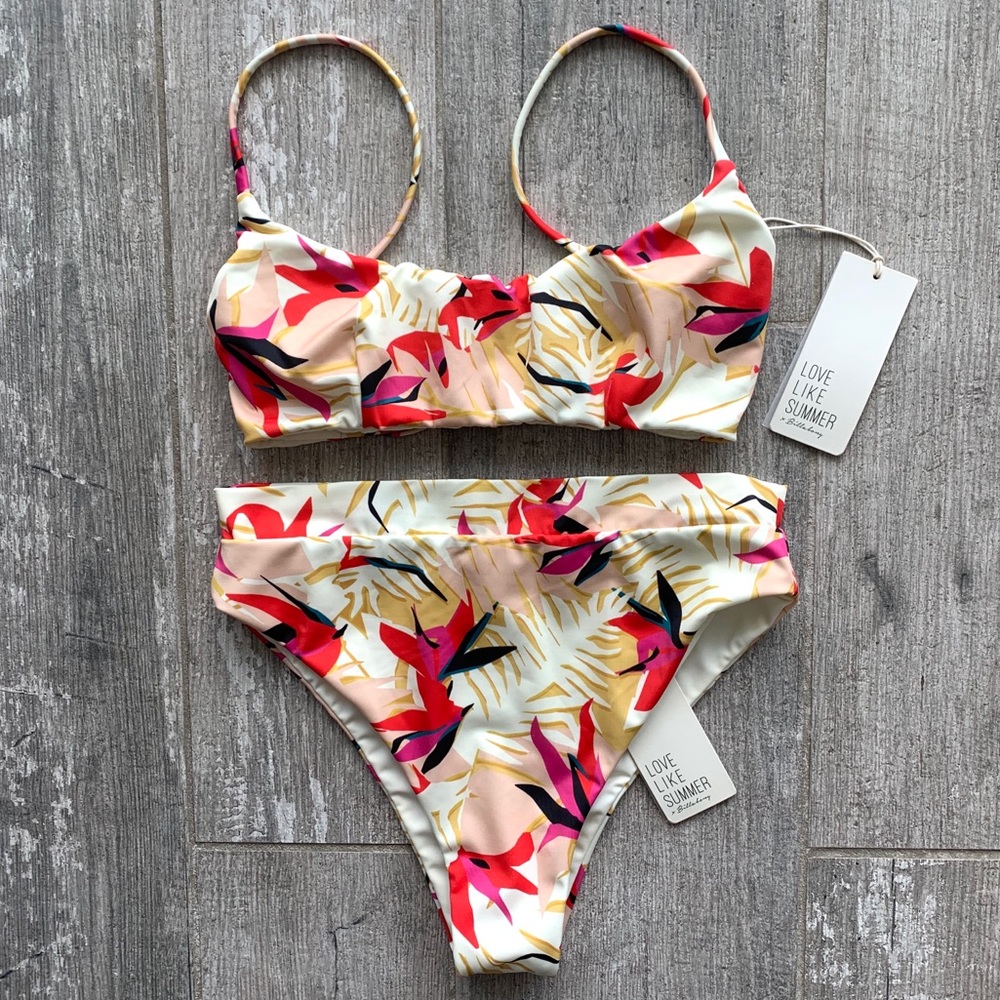 🔥🔥BILLABONG - LOVE LIKE SUMMER HAZE BIKINI SET🔥 - Picture 2 of 5